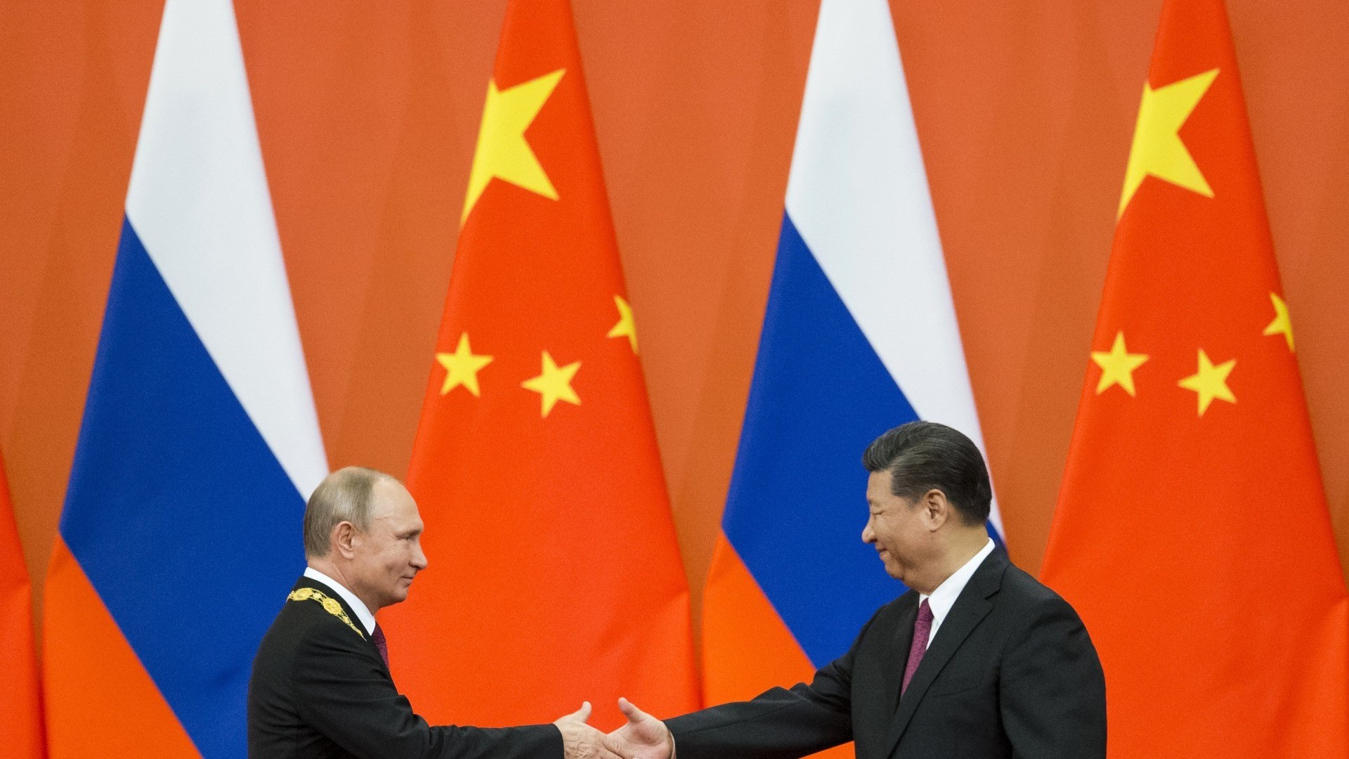 E' iniziato il vertice tra Putin e Xi Jinping: "Valutiamo il piano di Pace della Cina"