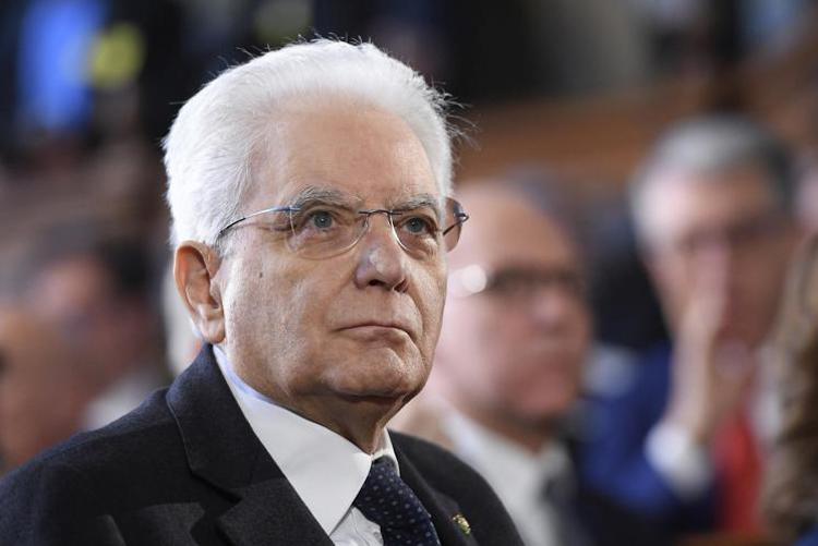 Mattarella a Sanremo: sarà la 'prima' di un Presidente all'Ariston