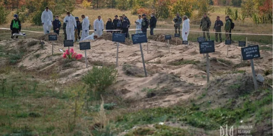 Un'altra fossa comune scoperta a Lyman: sepolte intere famiglie e anche bambini