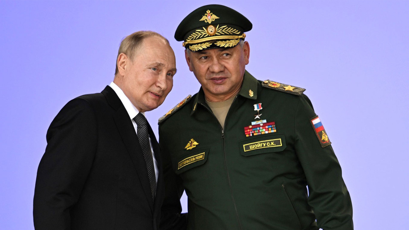 Gli esperti: "Putin prepara un'offensiva nel Donbass per ribaltare le sconfitte"
