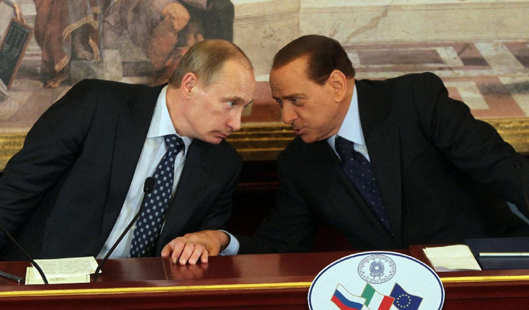 Berlusconi e Vauro: nel nome di Putin si scoprono strane e antiche assonanze