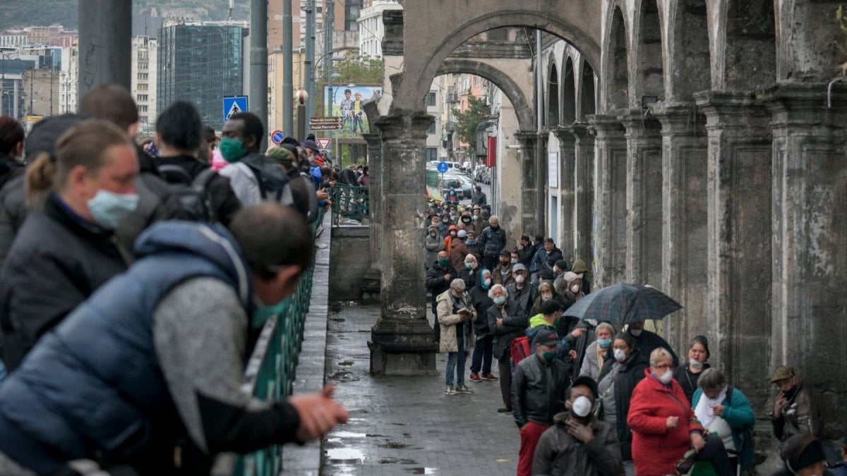 La Caritas fotografa l'Italia: "2 milioni di famiglie sono in povertà assoluta"
