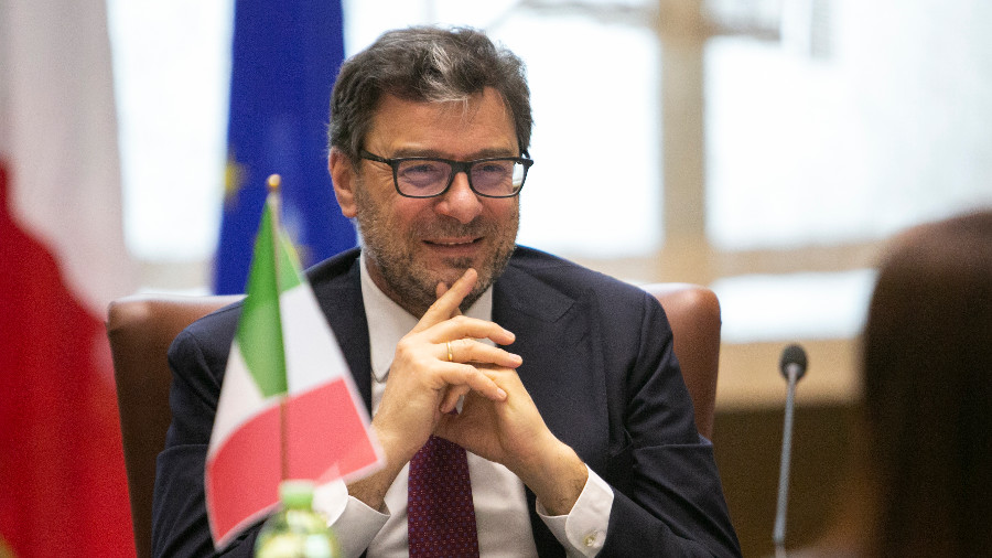 Giorgetti: subito abolizione della Legge Fornero, quota 41, flat tax al 15% e pace fiscale (i conti salteranno?)