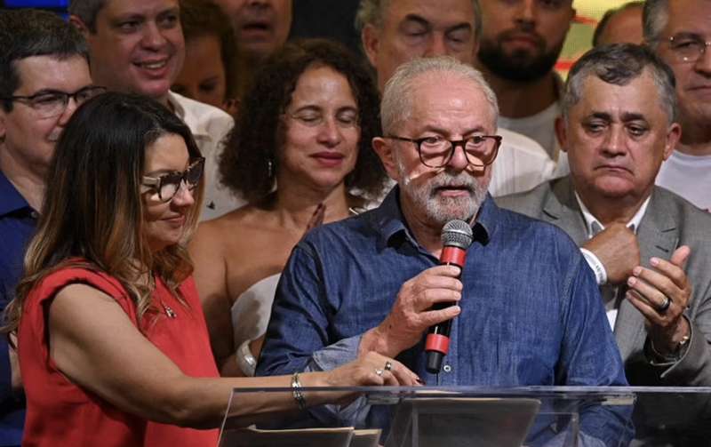 Il discorso della vittoria di Lula in un Brasile spaccato a metà: "Ora il mio scopo è unire il Paese"