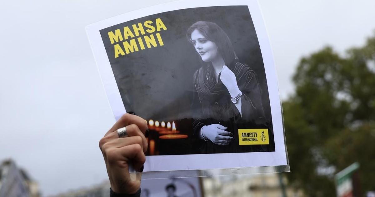 La famiglia di Mahsa Amini è agli arresti domiciliari