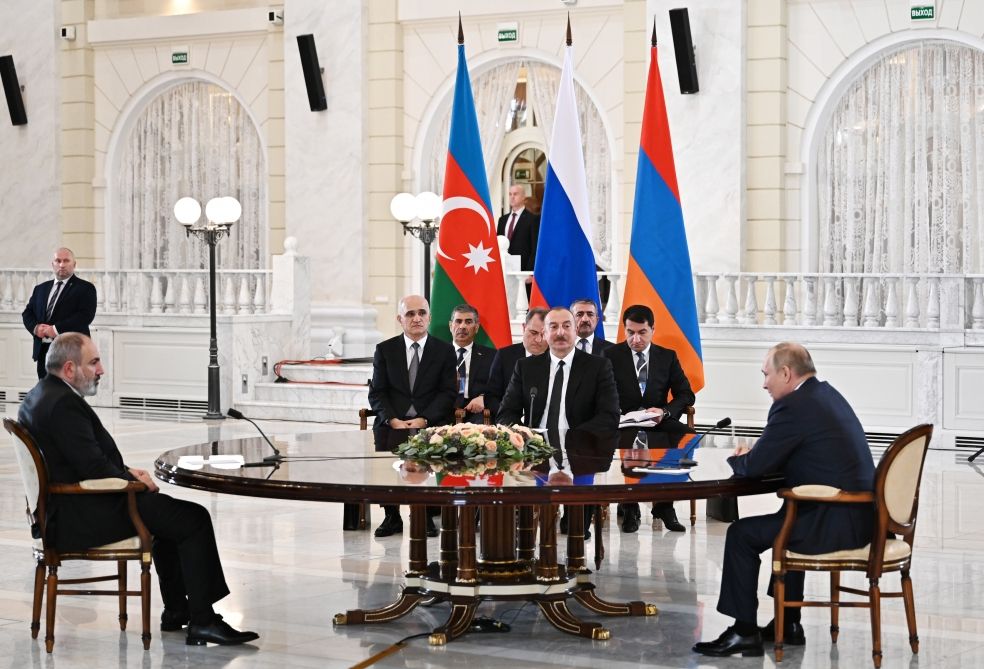Putin media la pace tra Azerbaigian e Armenia: "No violenze e rispetto reciproco della sovranità"