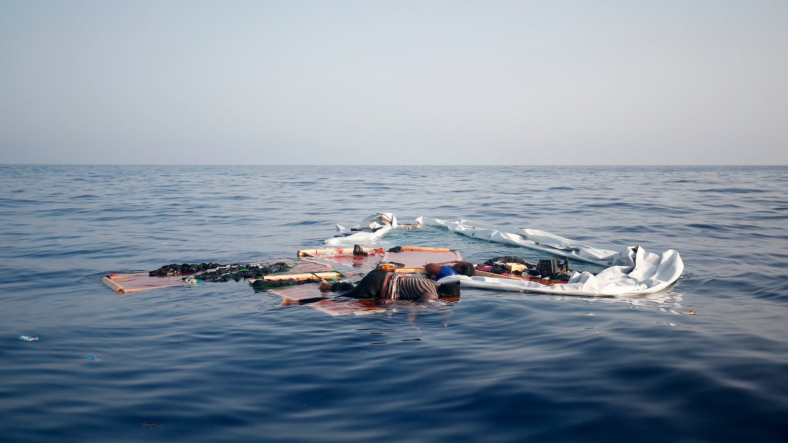 Migranti: mancano solo i marziani a condannare il decreto-legge anti Ong