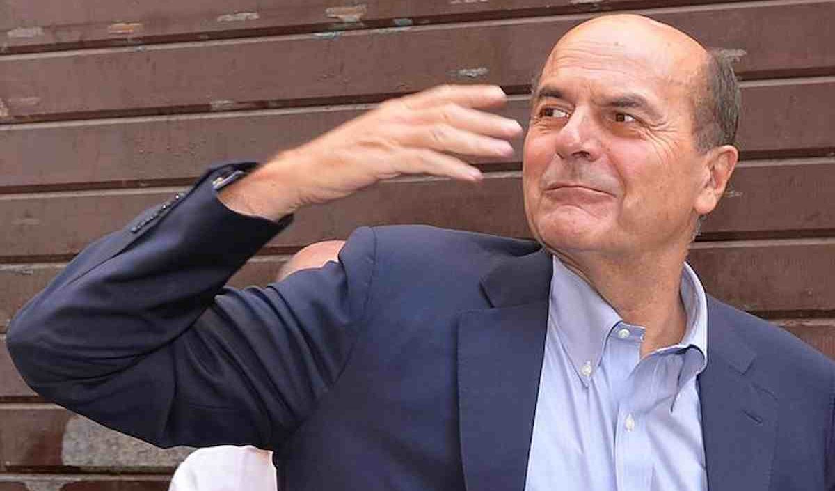Bersani e il Pd: "L'intenzione è trovarsi tutti insieme in un partito nuovo"