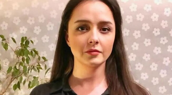 La nota attrice Taraneh Alidoosti posta sui social una foto senza il velo: rischia il carcere (e le botte)