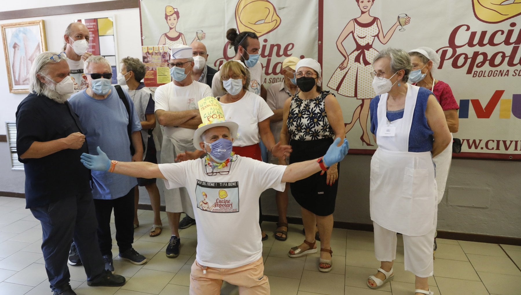 C'è un virus che ci piace: quello della solidarietà che le Cucine popolari stanno diffondendo in tutta Italia