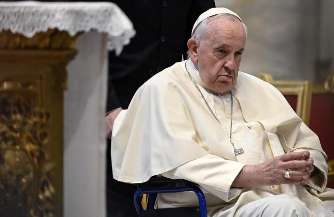 Papa Francesco: "L'uomo religioso si oppone a guerra e riarmo"