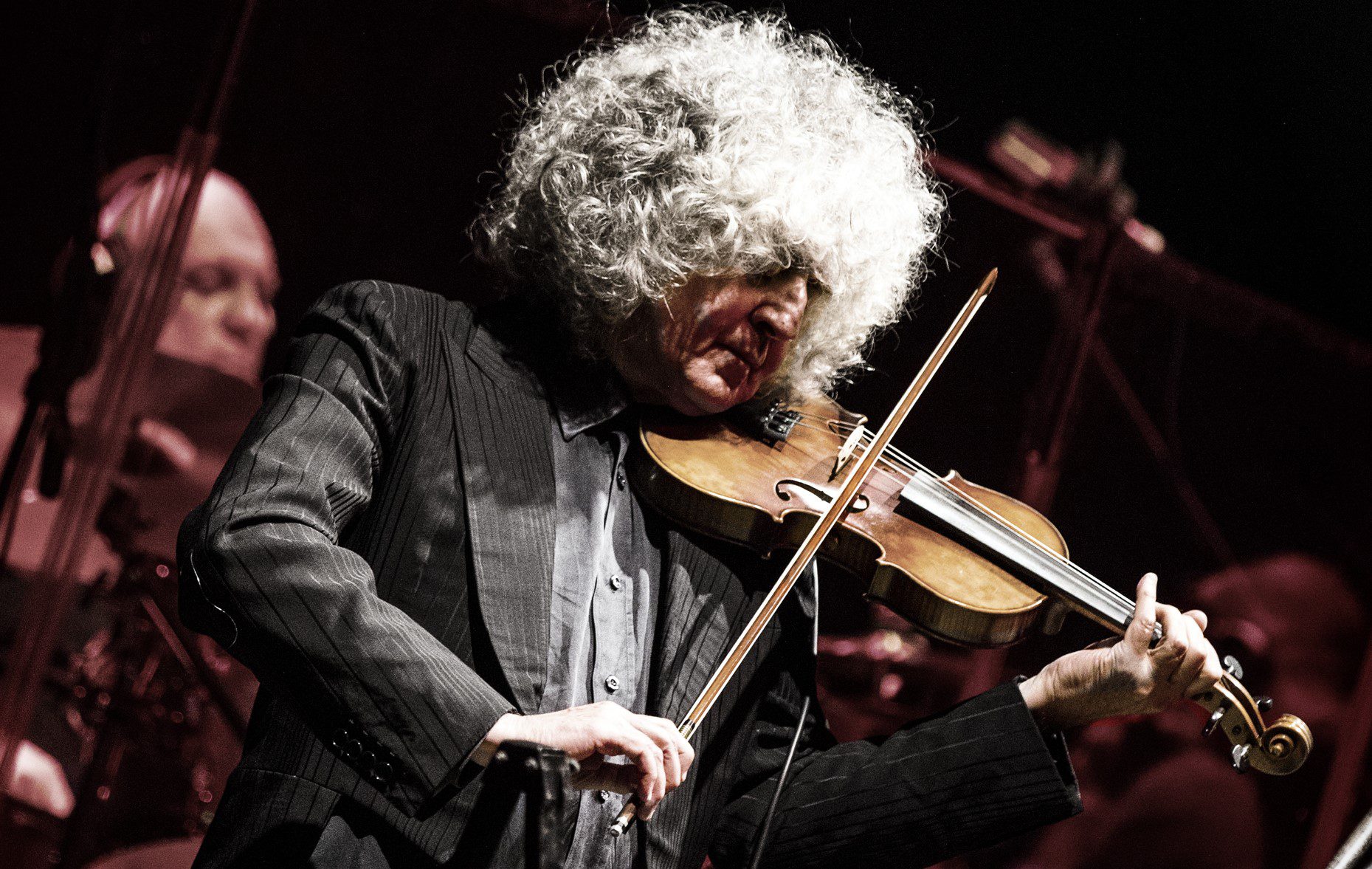 Chi è Angelo Branduardi, il 'menestrello' che canta storie dal sapore