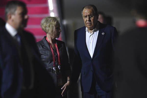 Lavrov in ospedale dopo un malore al G20, ma il Cremlino nega