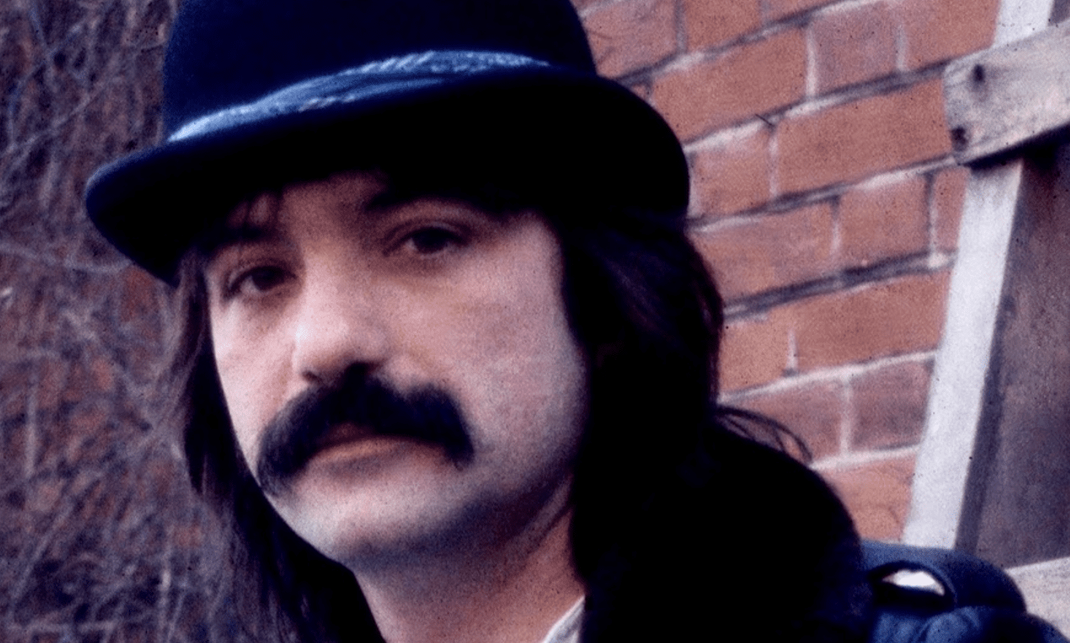 MichelPergolani Michael Pergolani, l’inviato da Londra di L’Altra Domenica a 'nudo' in un romanzo biografico