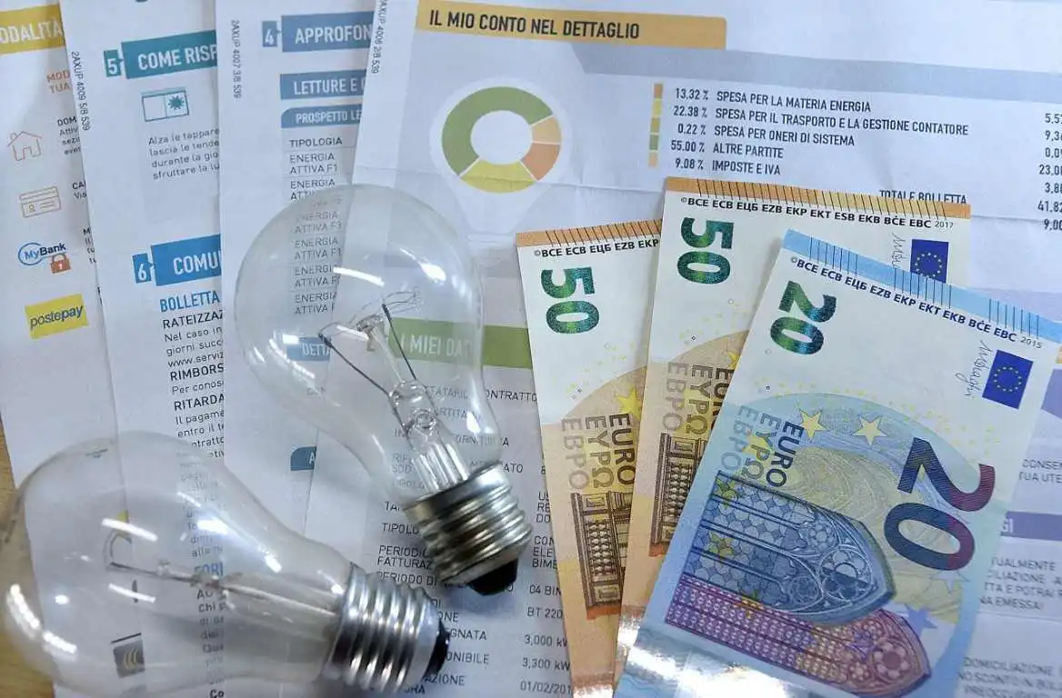 Ecco perché paghiamo l'elettricità il 70% in più rispetto alla Francia