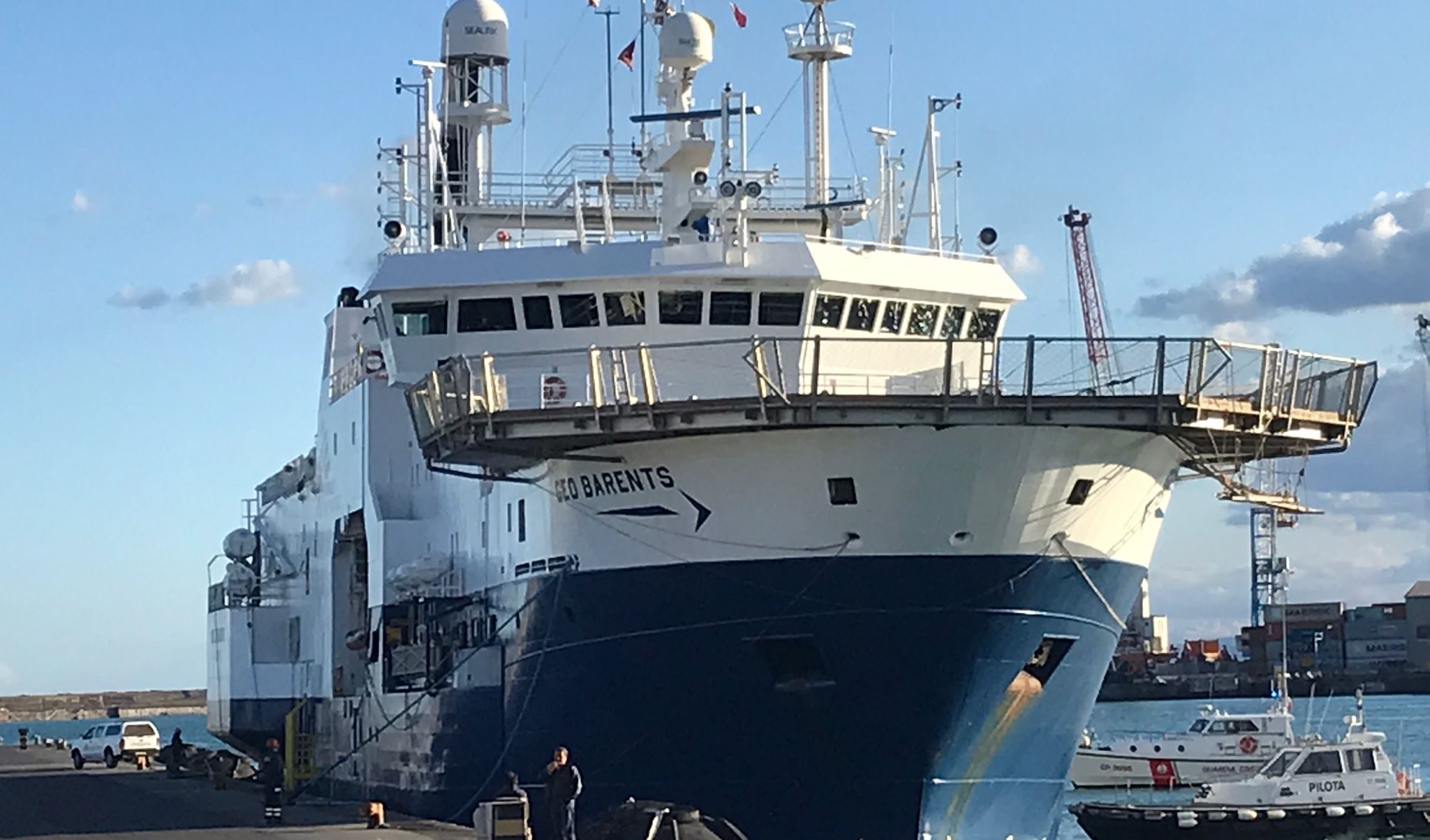 La Geo Barents attracca al porto di Brindisi: a bordo 339 persone, 24 sono minori