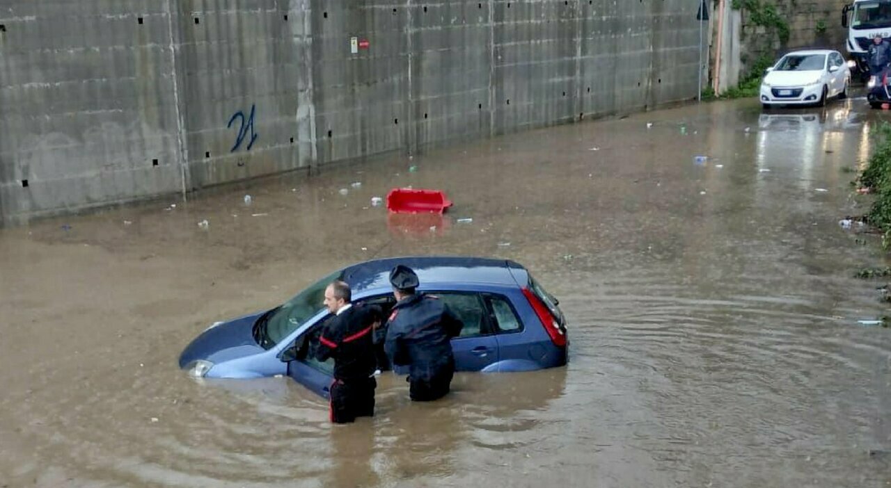 Pioggia, neve e mareggiate in tutta Italia: la situazione regione per regione