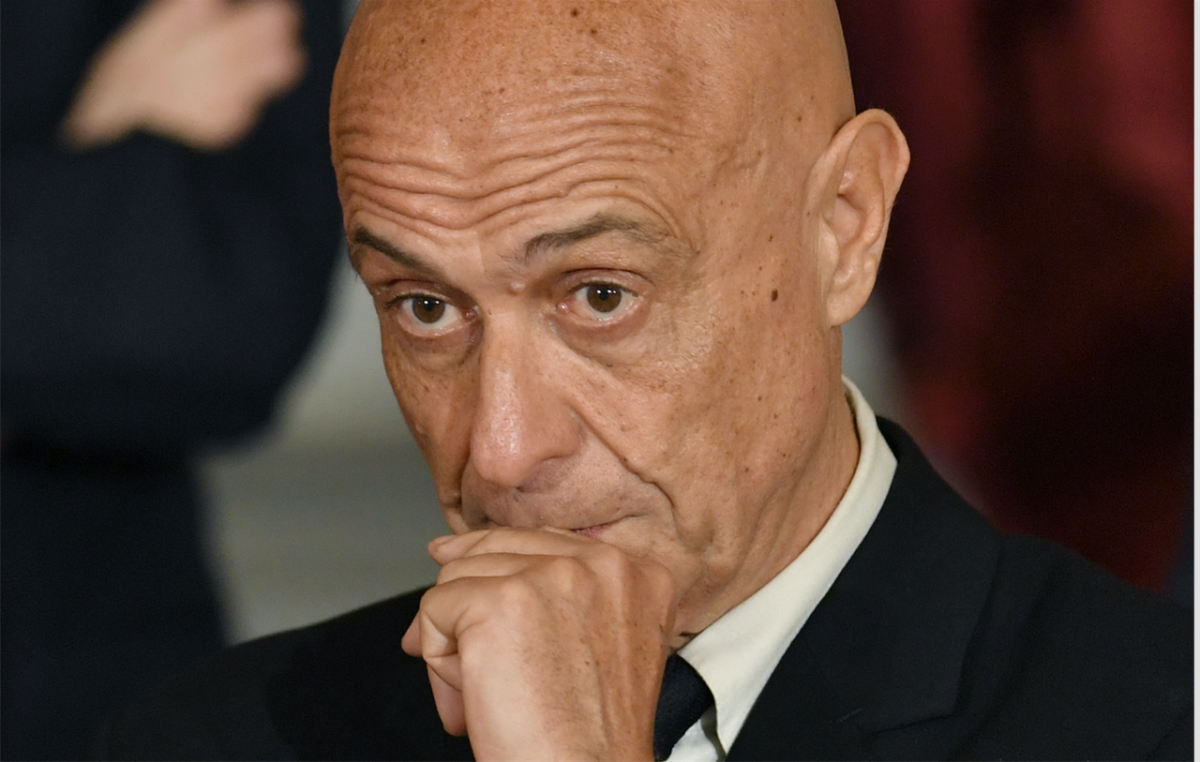 Accordo con l'Albania, Minniti: "La Ue ha scelto di non avere un ruolo, è una misura tampone"