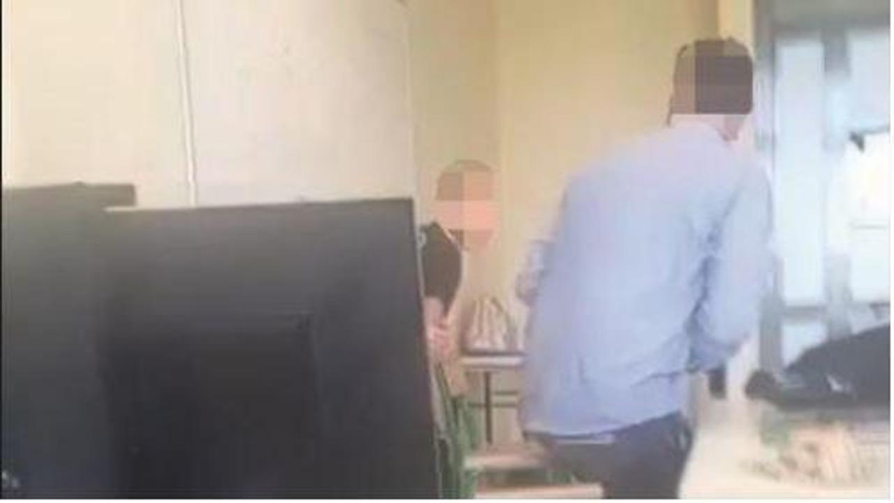 Un pugno allo studente che lo prendeva in giro: sospeso professore immortalato in un video