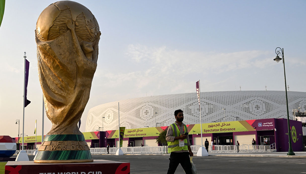 Mondiali in Qatar, un calcio ai diritti umani: perché Globalist ha scelto di non scrivere sulle partite