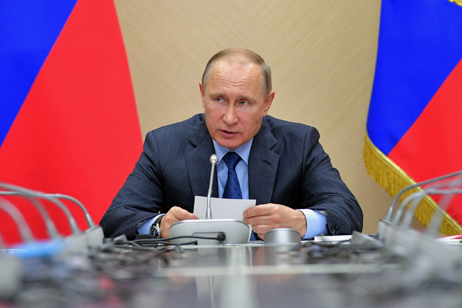 Putin ammette: "Stiamo colpendo le infrastrutture ucraine ma anche loro con noi..."