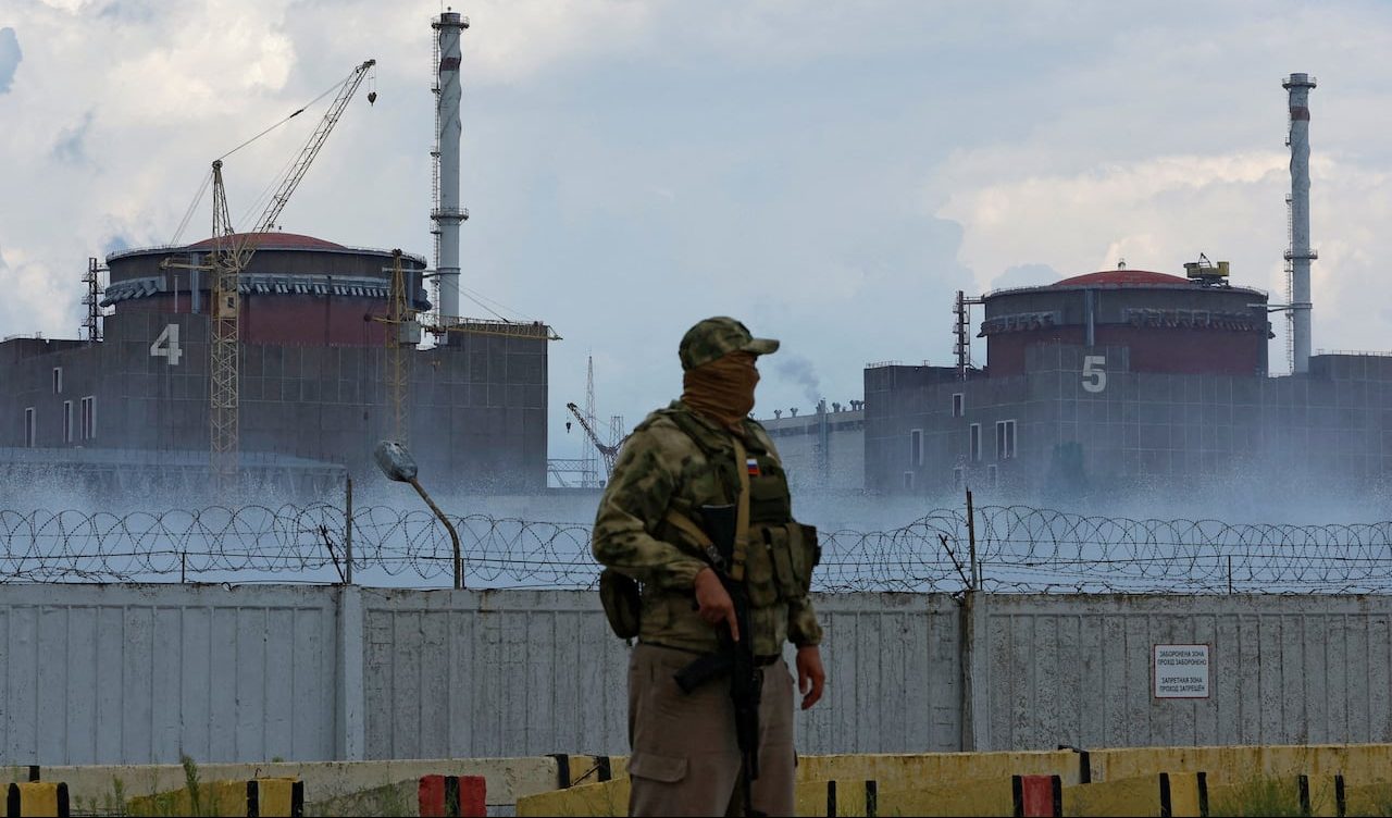 I russi rafforzano le difese intorno alla centrale nucleare di Zaporizhzhia