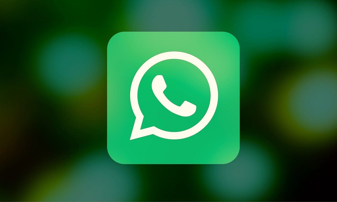 Whatsapp consente di lanciare i sondaggi: le istruzioni