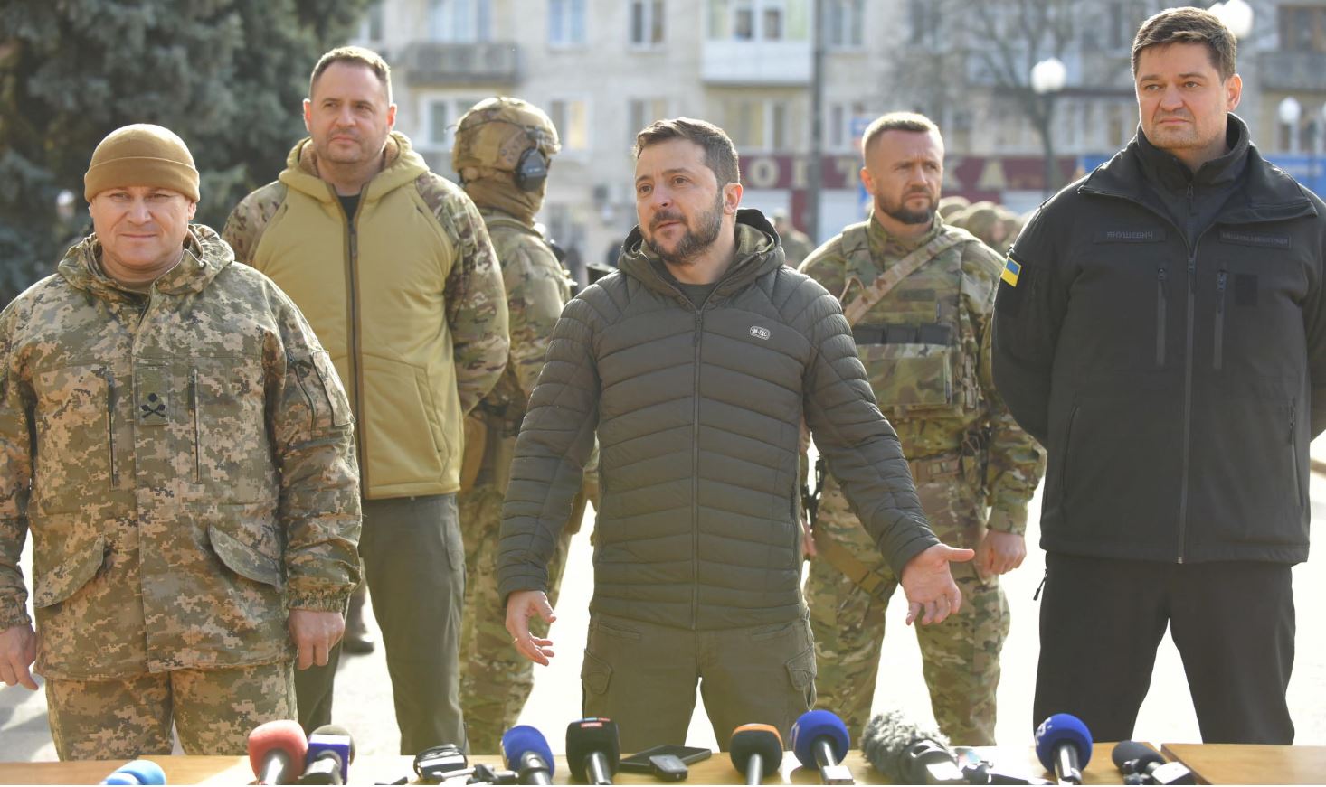 Zelensky: "Milioni di ucraini al gelo, è un crimine contro l'umanità"