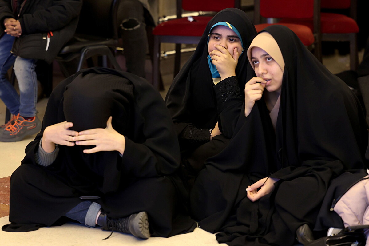 Iran, repressione senza fine: "Impiccheremo i condannati per le proteste"