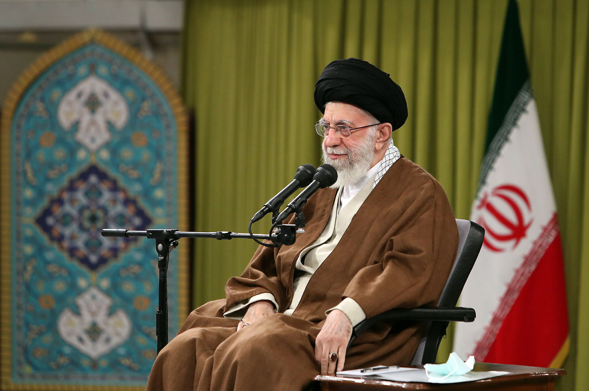 Khamenei: "Il piano del nemico per rovesciarci con le proteste è fallito"