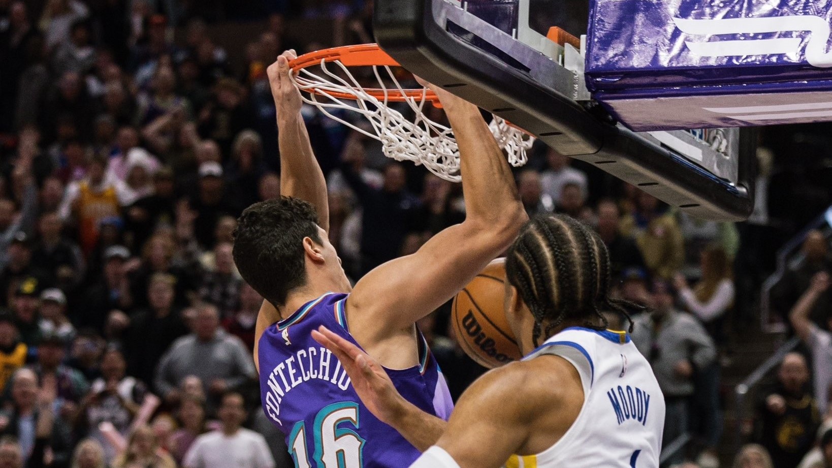 Nba, Fontecchio da sogno: schiacciata allo scadere contro Curry e vittoria per gli Utah Jazz