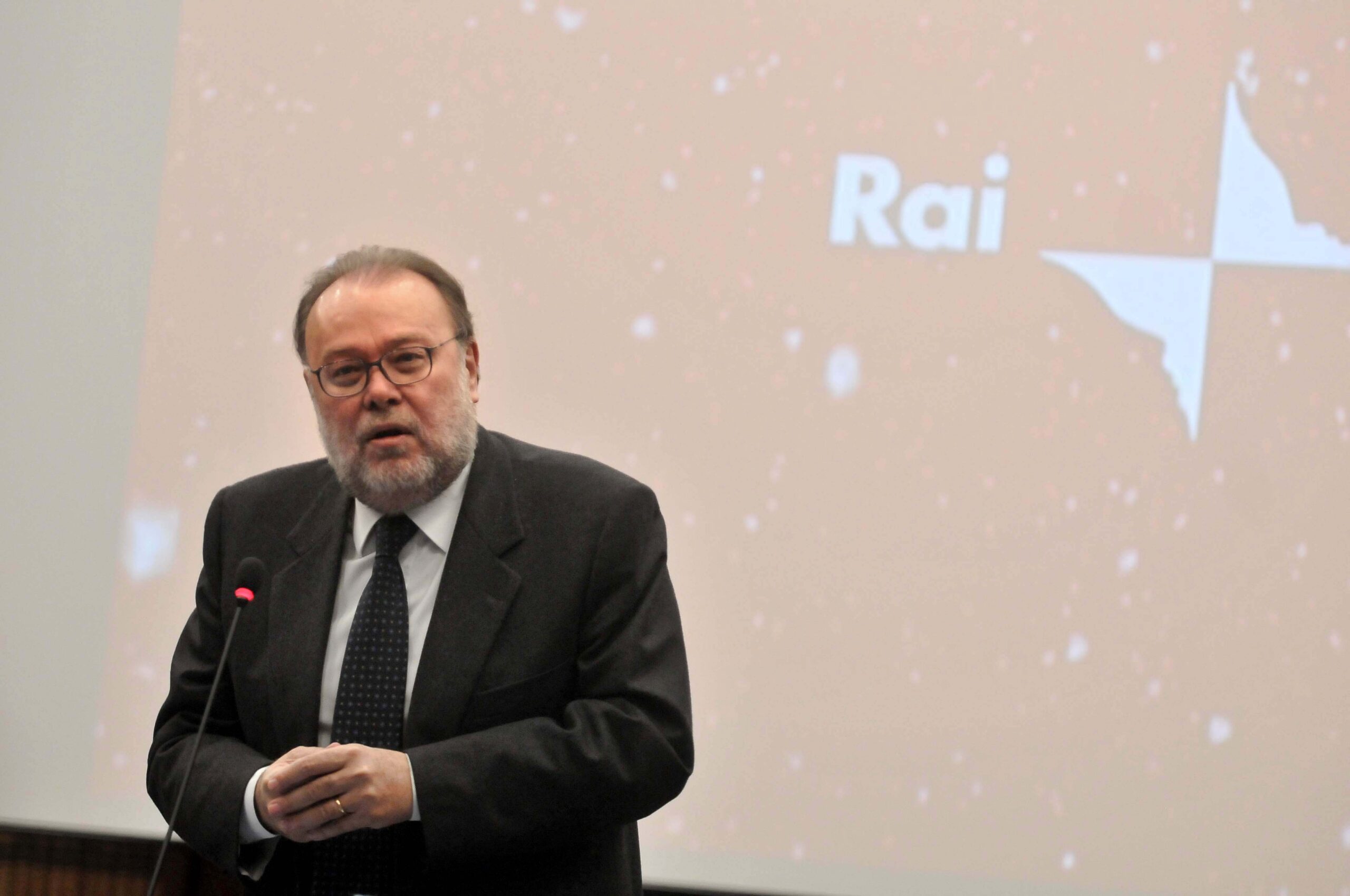 Pd, Petruccioli d'accordo con Castagnetti: "A rischio l'identit&agrave; del partito"