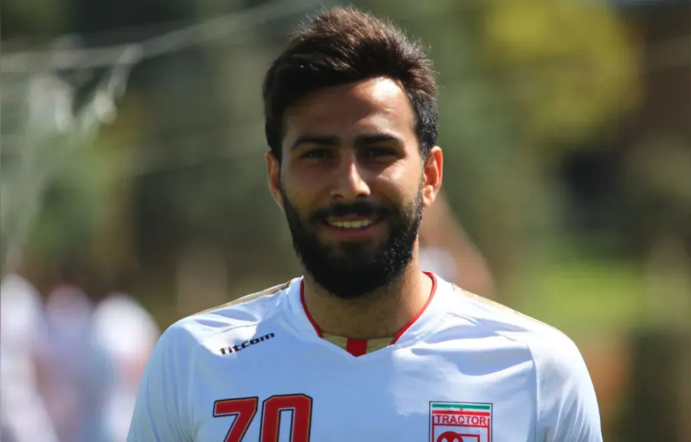 Indignazione del calcio internazionale: giocatore iraniano condannato a morte per aver difeso i diritti delle donne