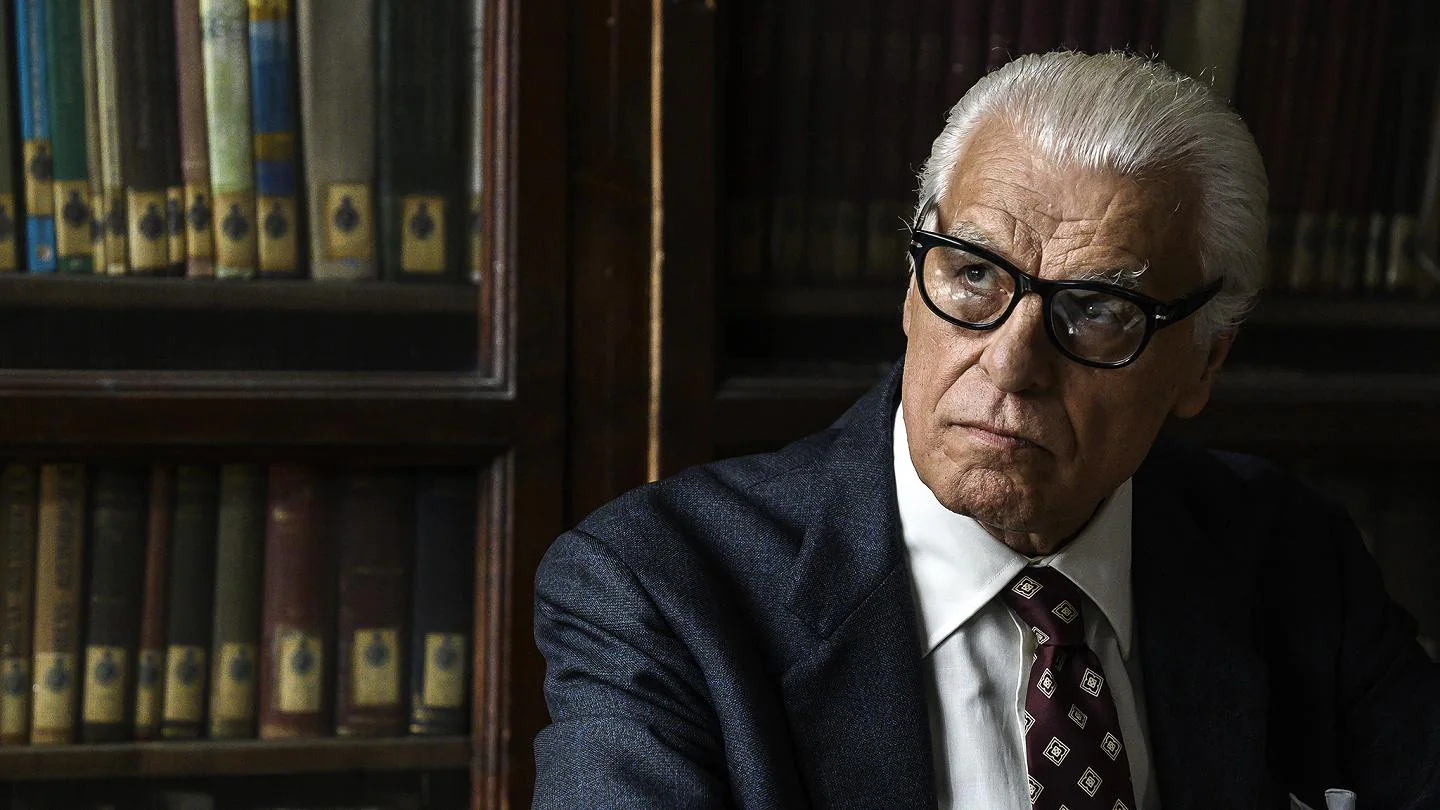 “Arnoldo Mondadori – I libri per cambiare il mondo” questa sera alle 21.35 su Rai: ecco la trama