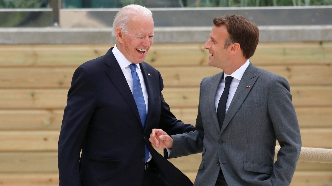 biden-macron Macron negli Usa incontra Biden: "Lottiamo per la difesa della democrazia"