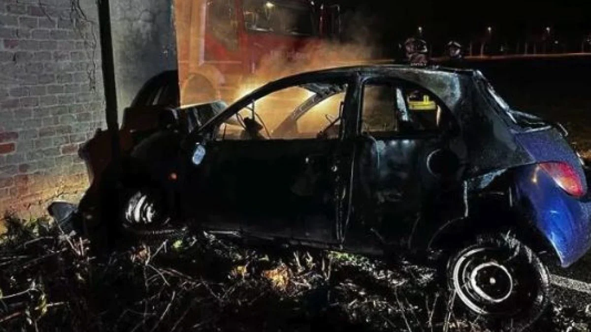 Incidente mortale a Caselle Torinese: un 18enne carbonizzato nell'auto