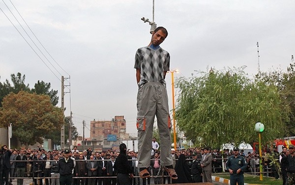 La Magistratura iraniana: per i rivoltosi non c'è altra pena che l'impiccagione