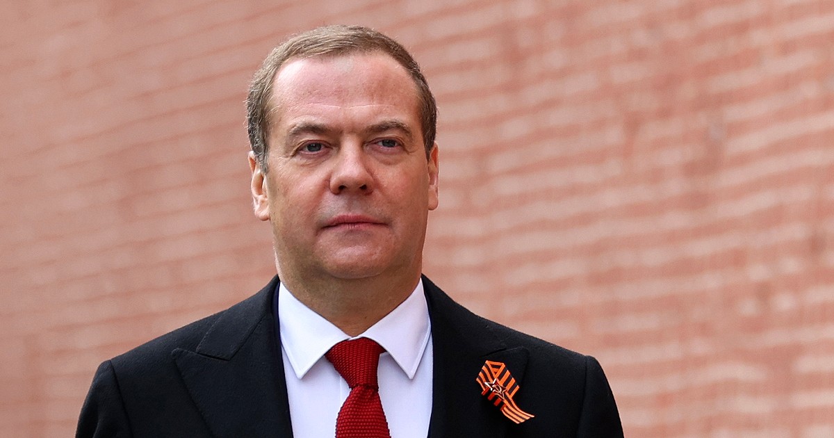 Medvedev: "L'uccisione di Zelensky sarebbe un obiettivo militare legittimo"