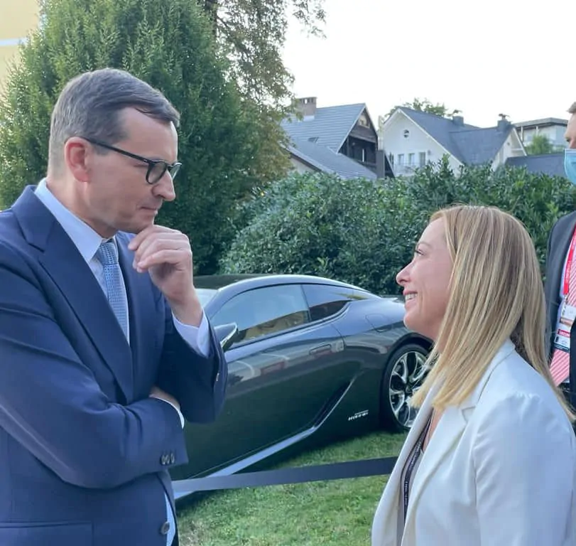 Il premier polacco Morawiecki: "Con Giorgia trasformeremo la Ue in una forte alleanza di Patrie"