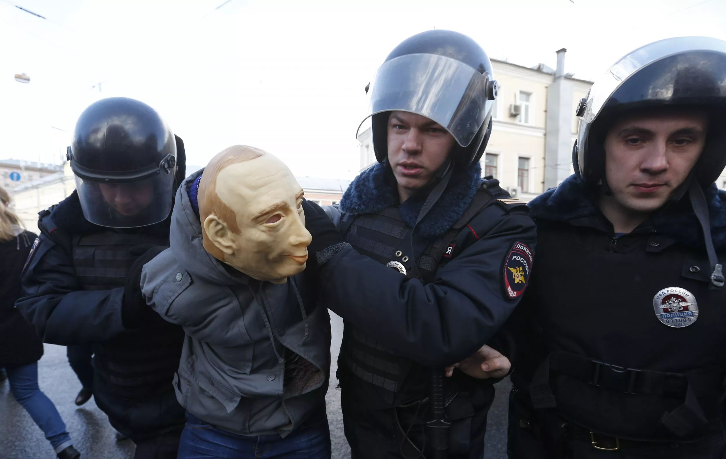 Putin estende il divieto di manifestazione in Russia in quasi tutti i luoghi pubblici