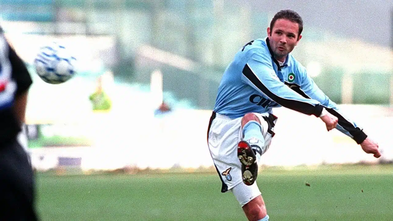 Addio a Sinisa Mihajlovic, la punizione più bella della storia