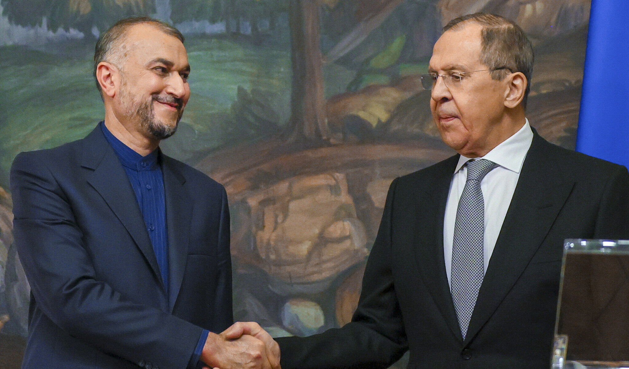 L'Iran gela Mosca: "Non riconosciamo la separazione di Crimea, Lugansk e Donetsk dall'Ucraina" L'Iran gela Mosca: "Non riconosciamo la separazione di Crimea, Lugansk e Donetsk dall'Ucraina"