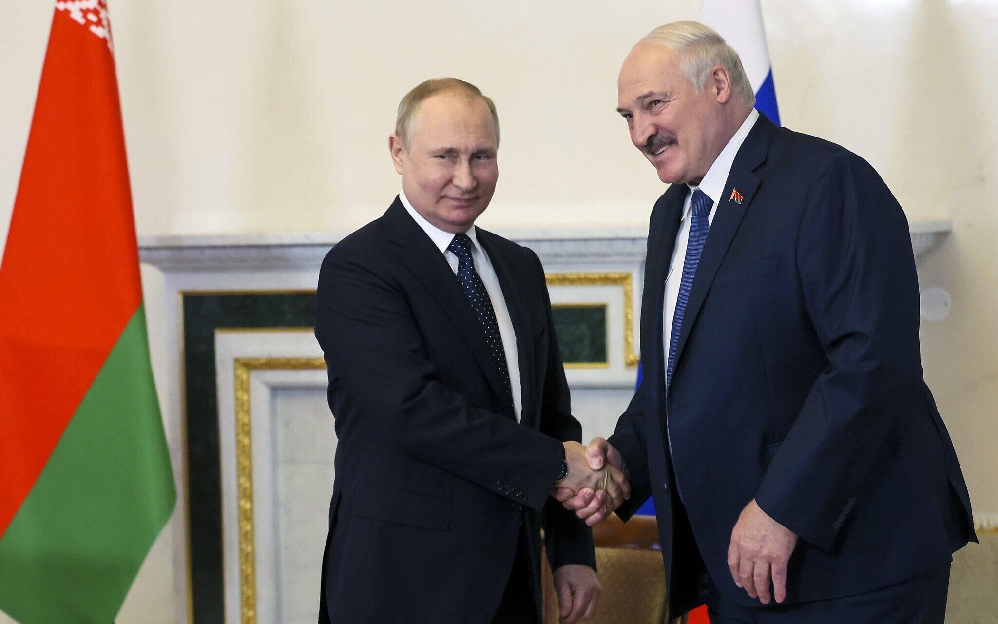 Lukashenko: "Siamo pronti a offrire più aiuti alla Russia nella sua guerra contro l'Ucraina"