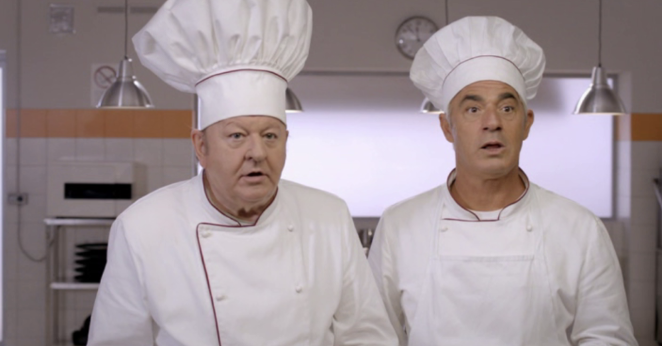 Natale da chef, Massimo Boldi e Biagio Izzo nel film diretto da Neri Parenti: dove vederlo
