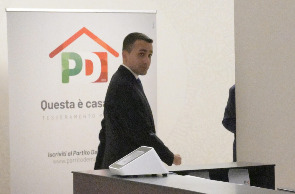 Di Maio non segue Giarrusso: "Io nel Pd? Smentisco categoricamente"