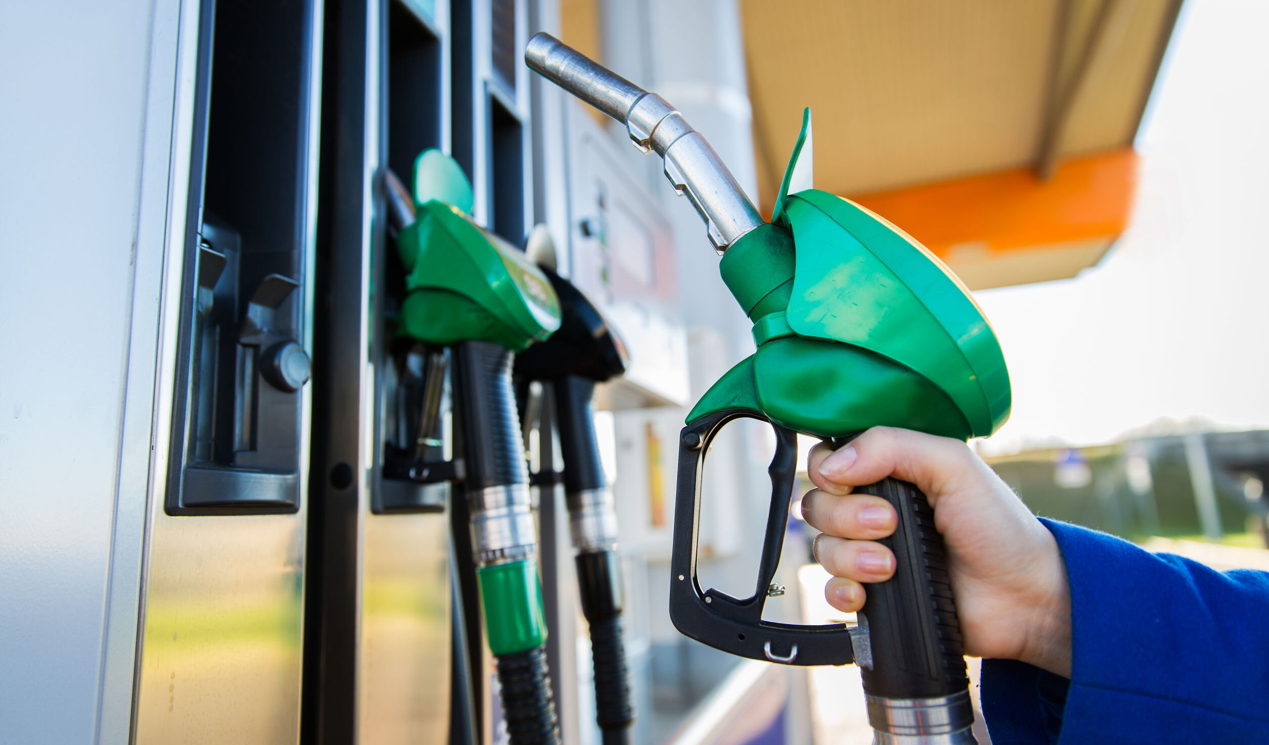 Caro benzina: la procura apre una inchiesta sulle speculazioni