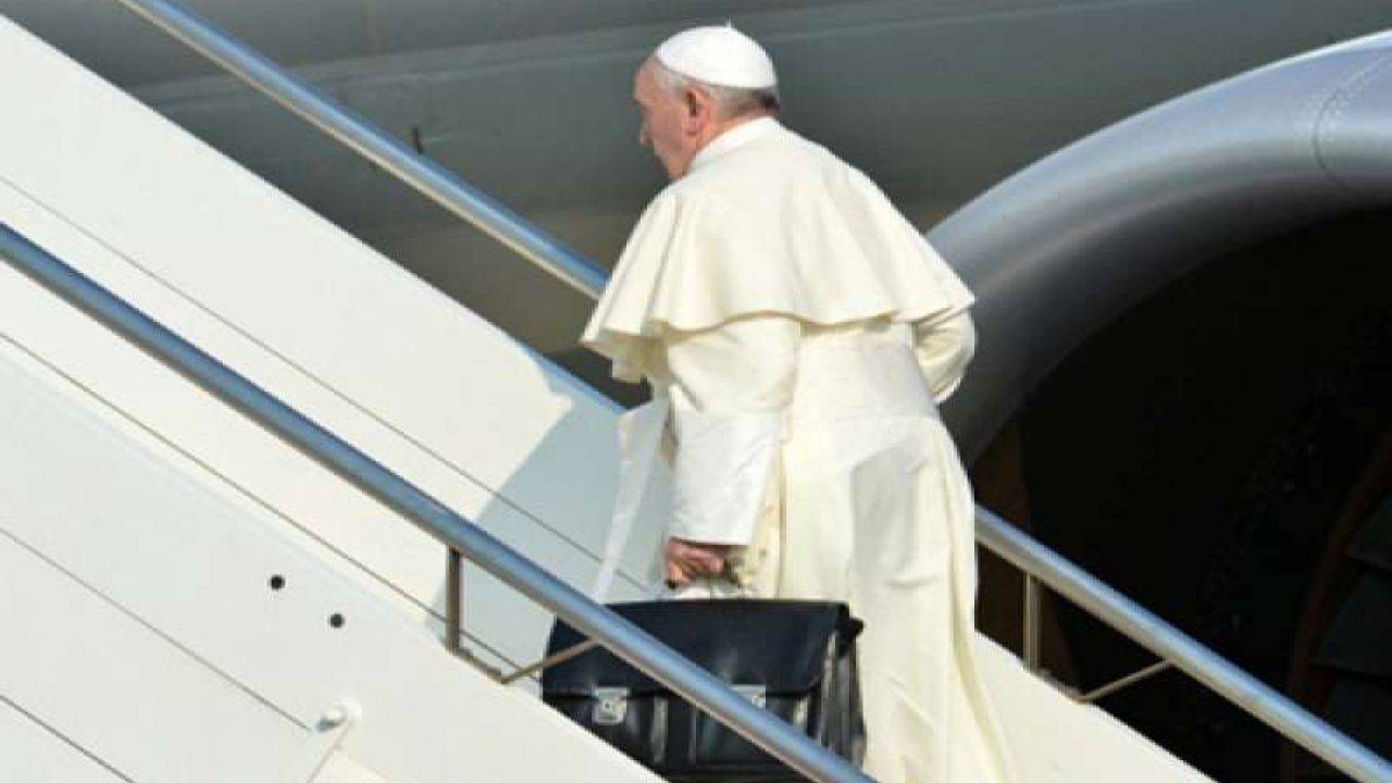 Papa Francesco pronto a volare in Mongolia: "Vengo come fratello di tutti"