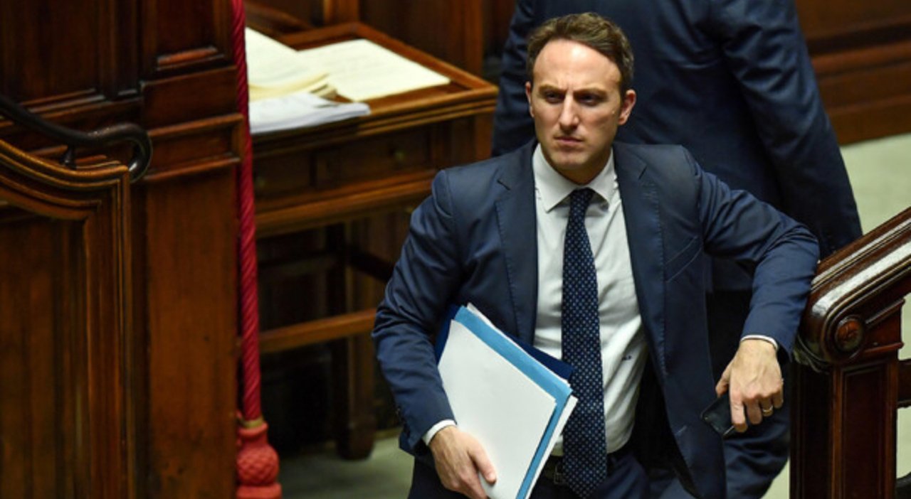 piero-de-luca De Luca (Pd): "Primarie online? E' l'opposto di quello che ci serve..."