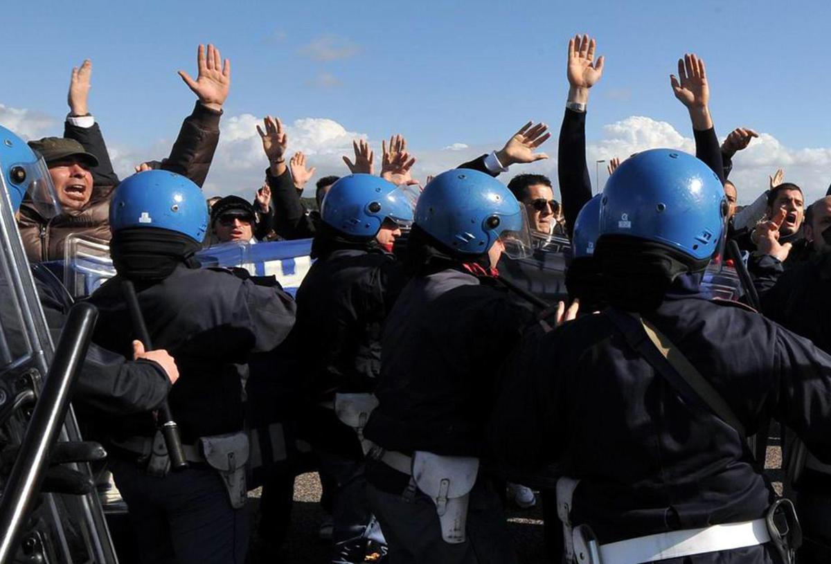 Martino Di Tosto, ecco chi è l'ultras fascista della Roma fermato per gli scontri sull'A1