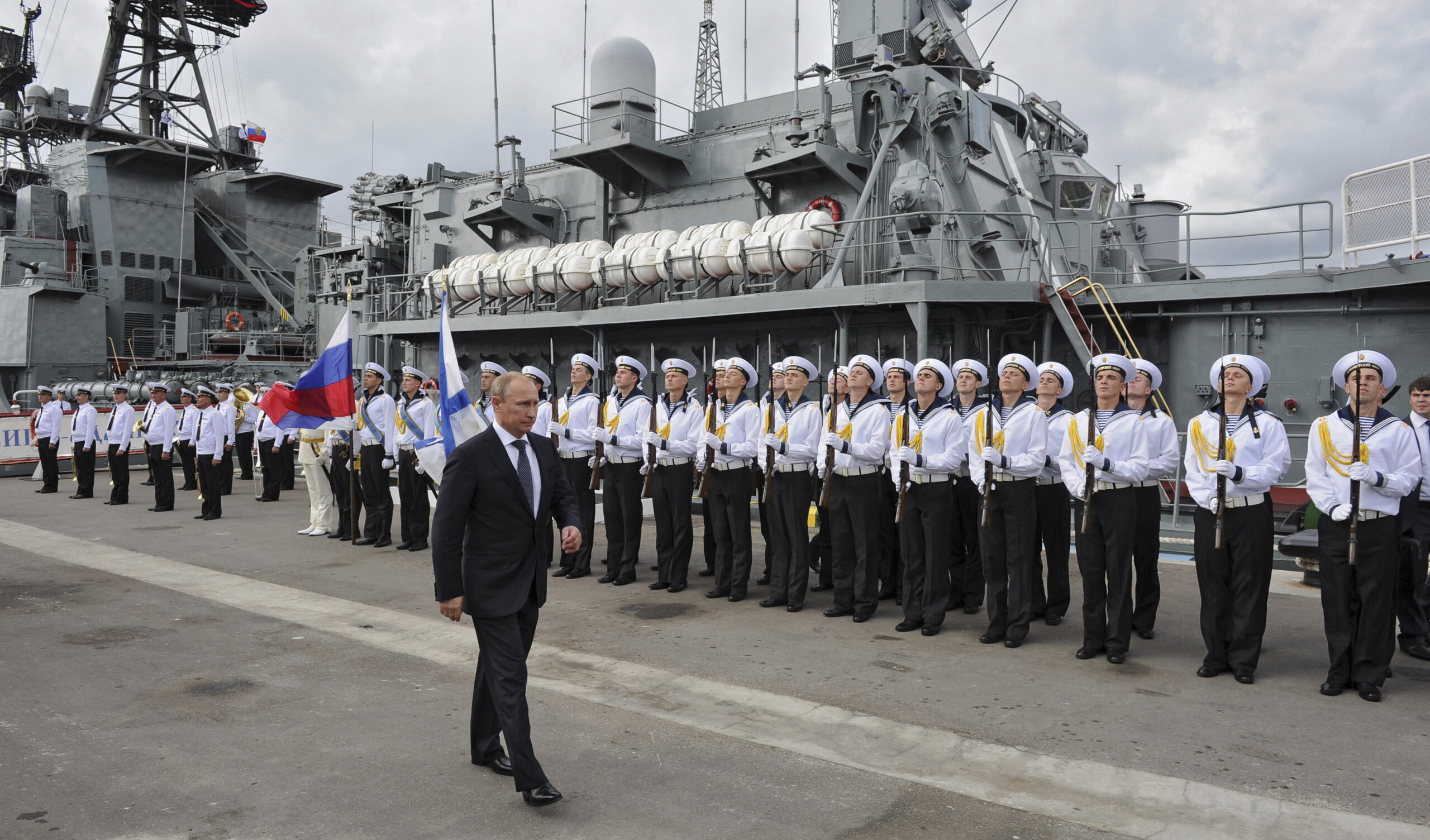 Oslo: "La Russia sta dispiegando nel Baltico navi con armi nucleari"